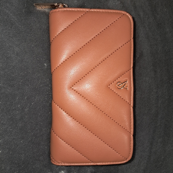 Victoria's Secret Handbags - NEW! Victoria's Secret Zip Around Wallet